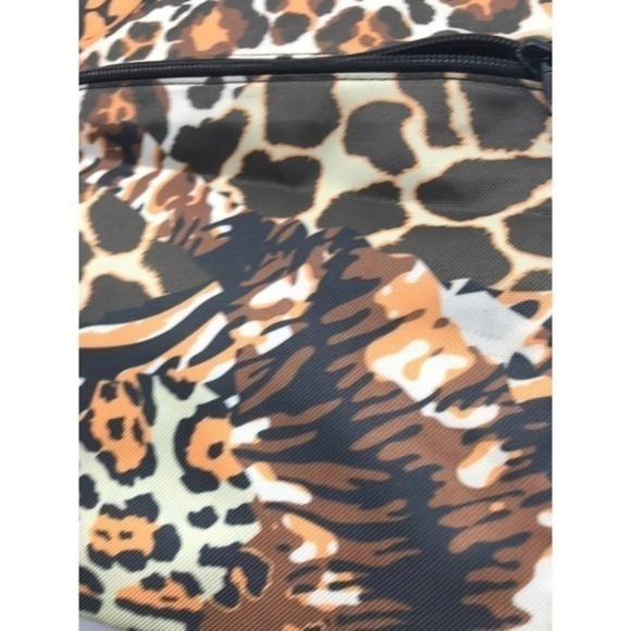 Leopard Drawstring Backpack with Zipper Pockets - Picture 7 of 8